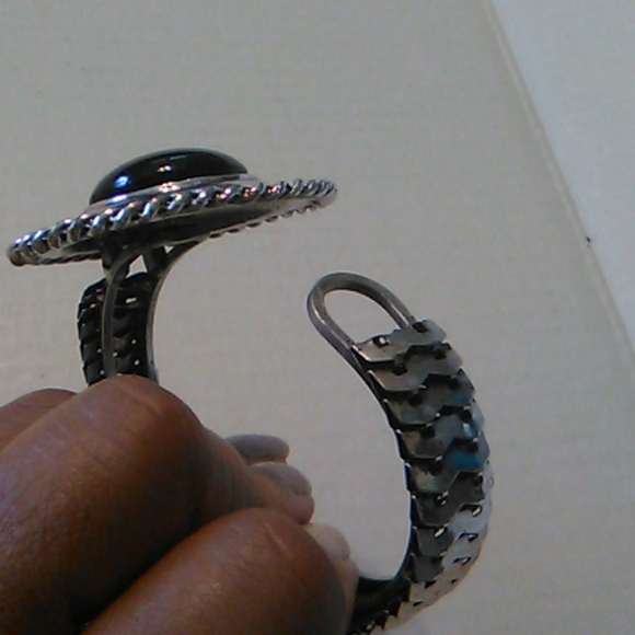 New Black and Silver Bracelet - Picture 6 of 8